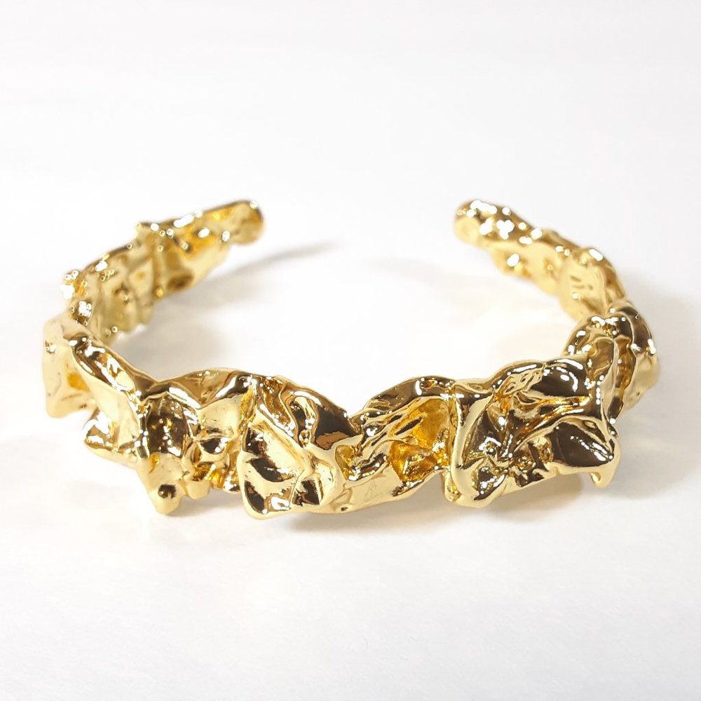 AMBER SCEATS 24K GOLD PLATED EMERY ADJUSTABLE CUFF BRACELET BRAND NEW - Picture 2 of 9